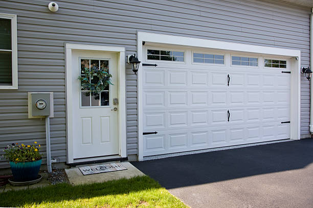 24/7 Emergency Garage Door Panel Replacement experts in Steele Creek, AK